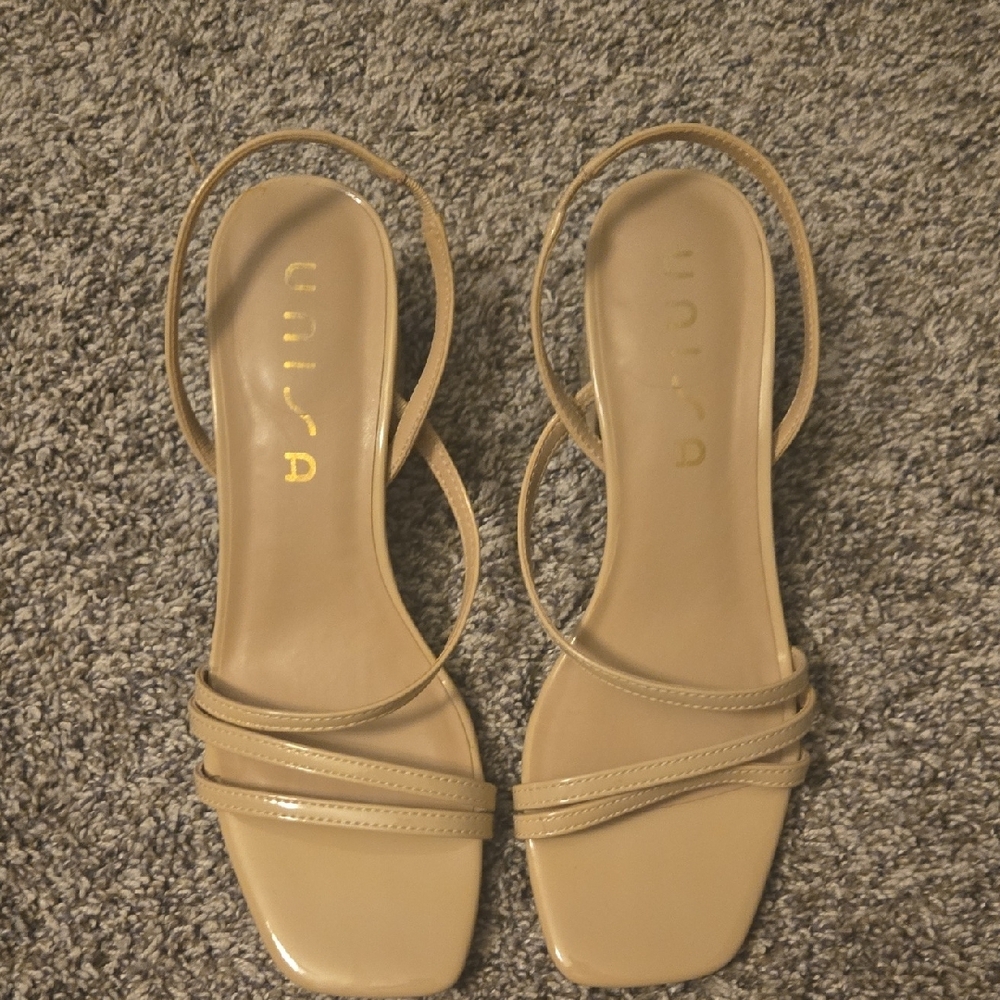 Unisa Tan Contemporary Sandals